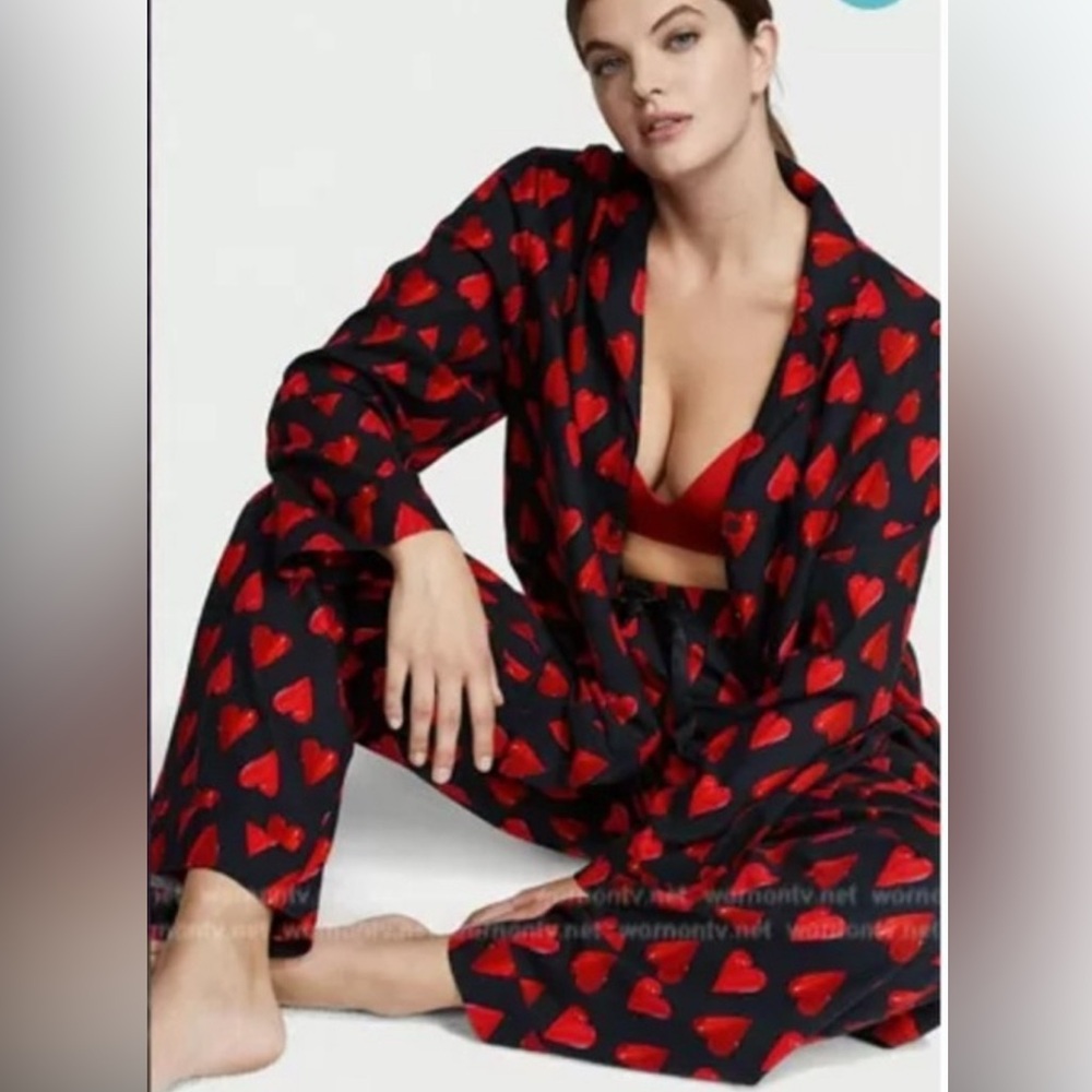 EUC Victoria’s Secret ASO Hearts Black & Red Flannel 2-Piece Pajama Set Size M